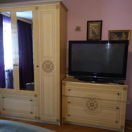 Затишні Апартаменти В Центрі Rivne Extérieur photo