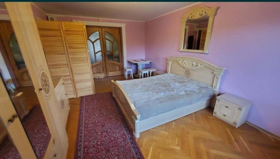 Затишні Апартаменти В Центрі Rivne Extérieur photo